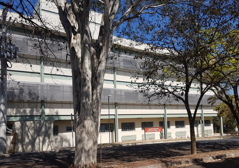 vista frontal do prédio do Laboratório Integrado de Engenharia de Produção